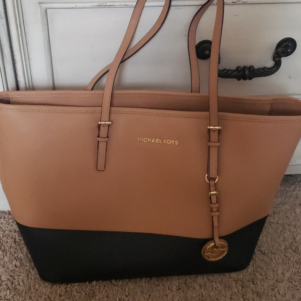 Michael Kors purse